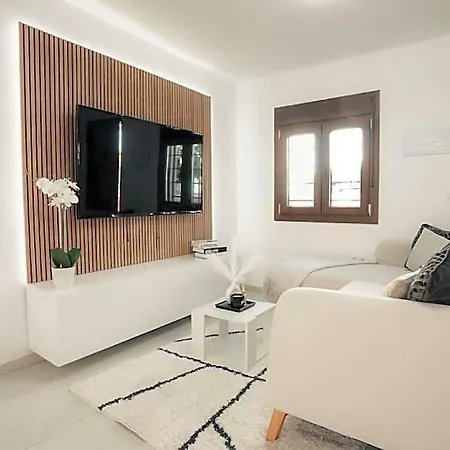 Modern Andalusian House One Minute From The Apartment Fuengirola