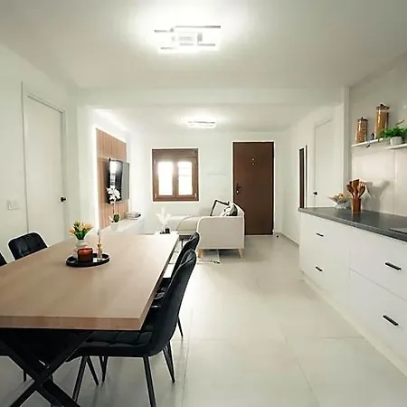 Modern Andalusian House One Minute From The