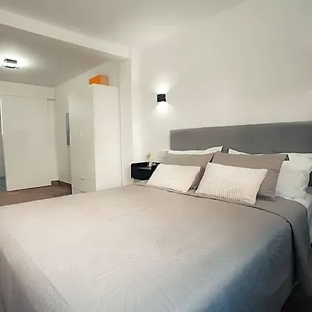 Modern Andalusian House One Minute From The * Fuengirola