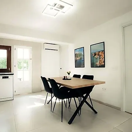 Modern Andalusian House One Minute From The *