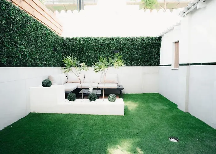 Modern Andalusian House One Minute From The * フエンヒロラ